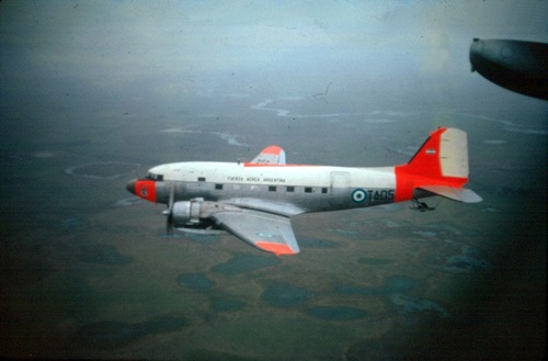 ero 1 Mc Donnell Douglas C 47 (DC3) Bimotor a hélice